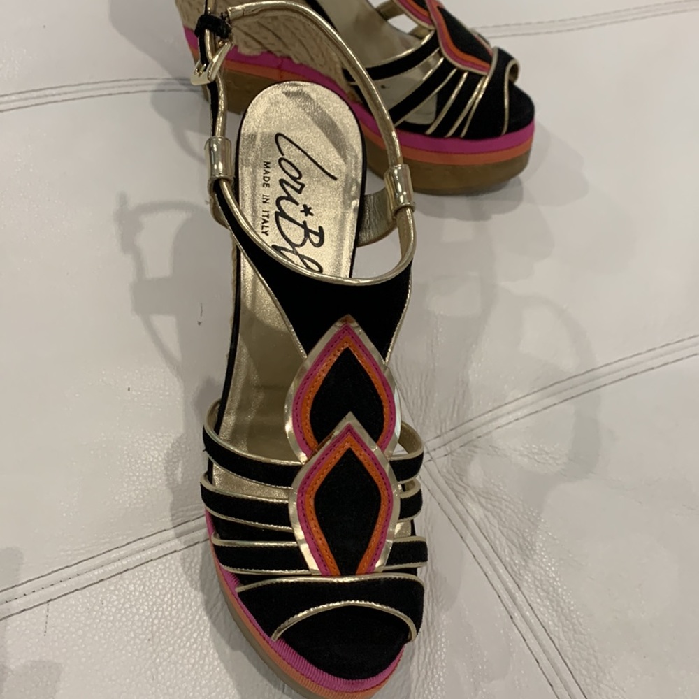 Shoes - Picture 3 of 7